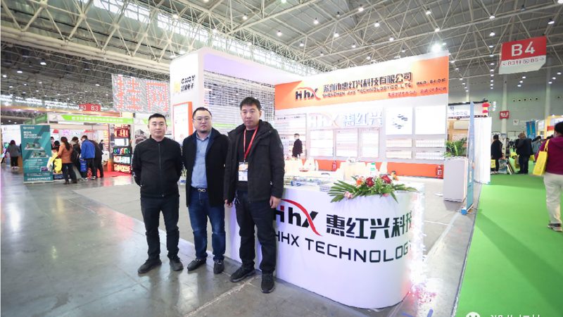 喷绘写真与UV喷绘：解析两种展览展示技术的优缺点